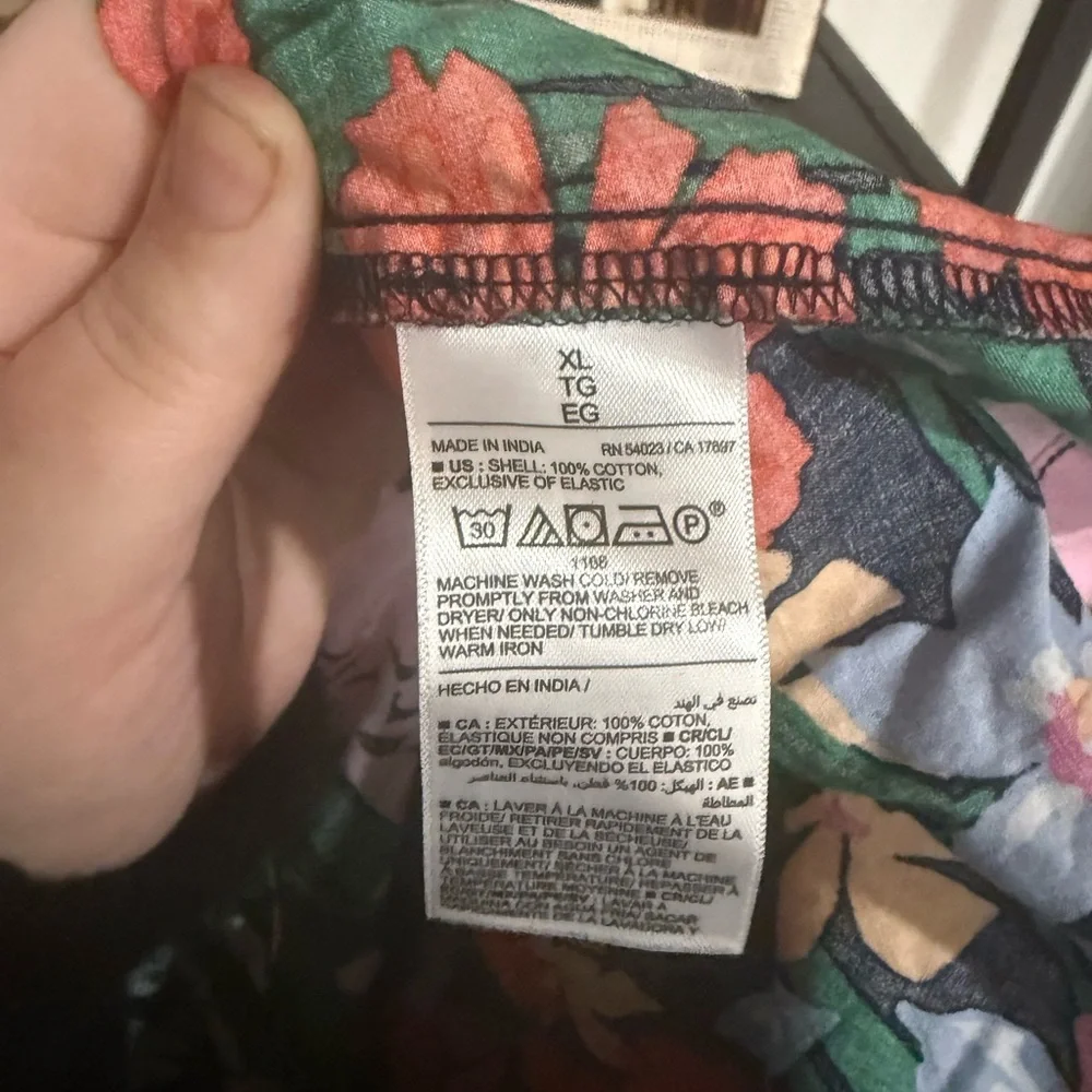 Old Navy Vibrant Floral Puff Sleeve Blouse size xl - Picture 5 of 6